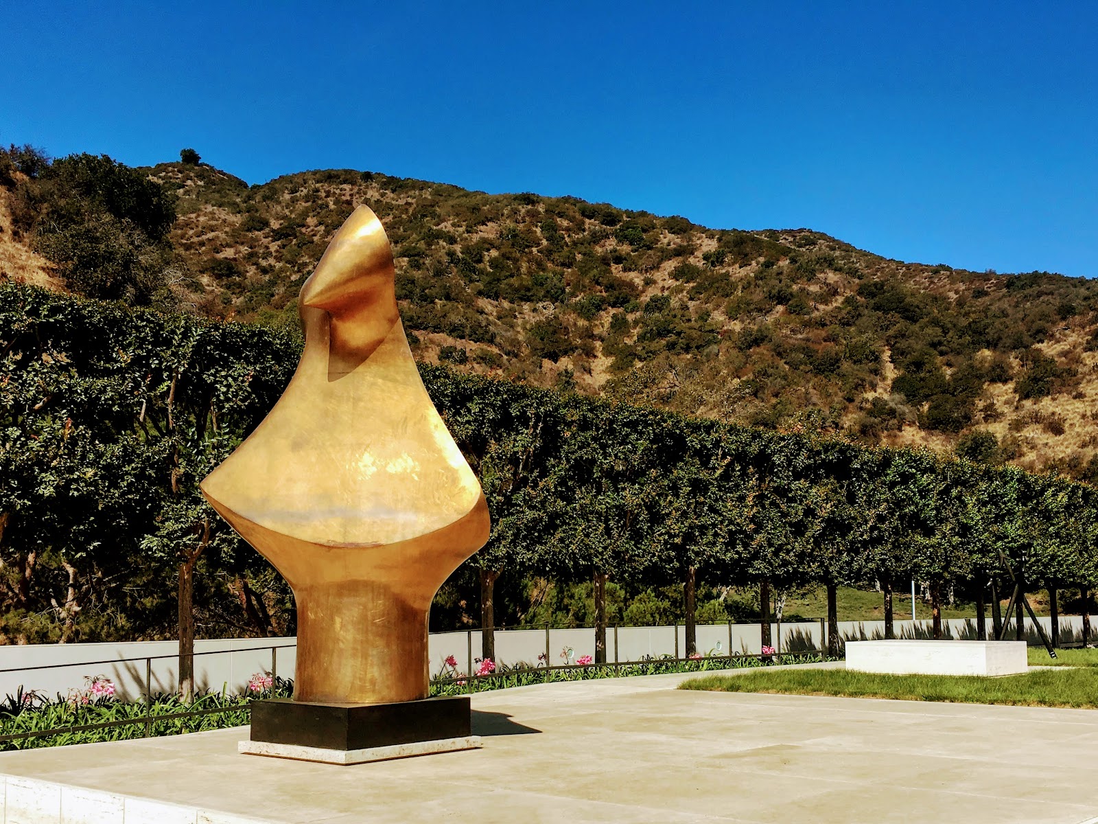 Fran & Ray Stark Sculpture Garden